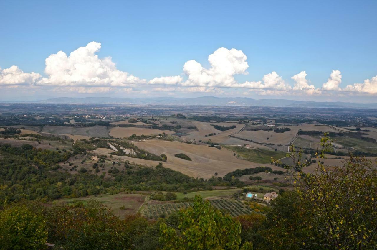 La Fraternità Villa Montefollonico Esterno foto